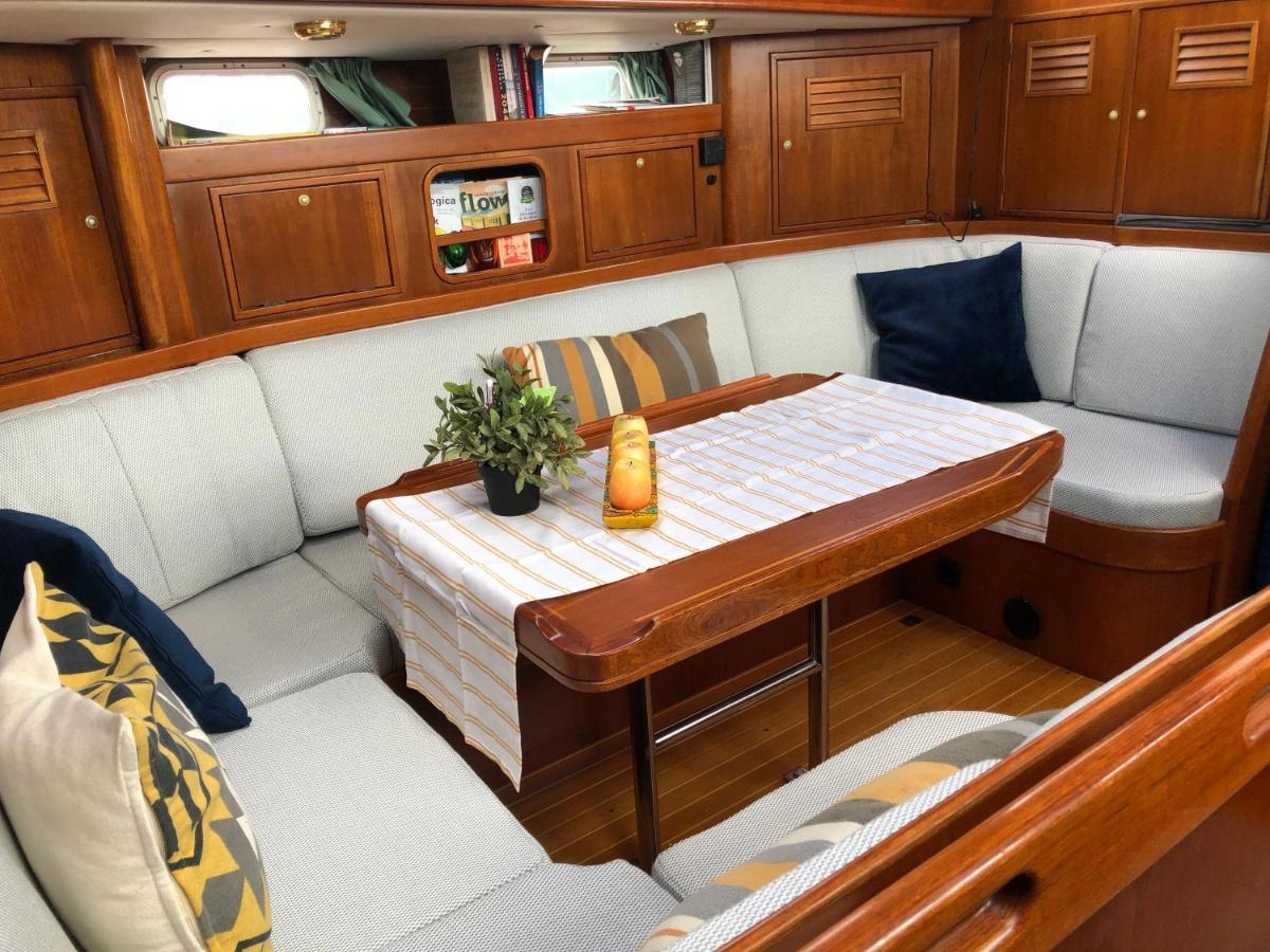 Stay Only Or Sailaway With Friends And Family Have More Fun Medemblik Kültér fotó