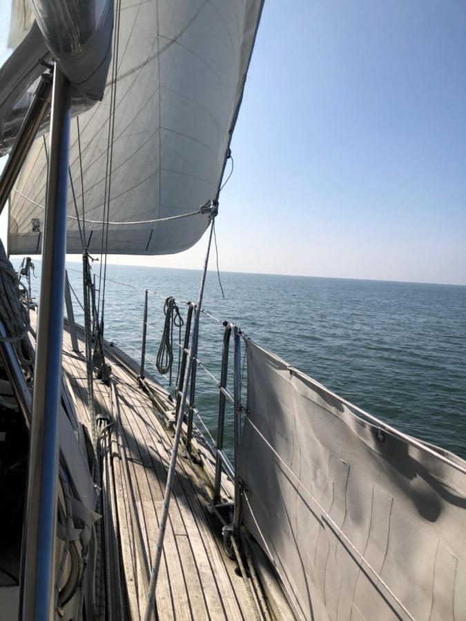 Stay Only Or Sailaway With Friends And Family Have More Fun Medemblik Kültér fotó