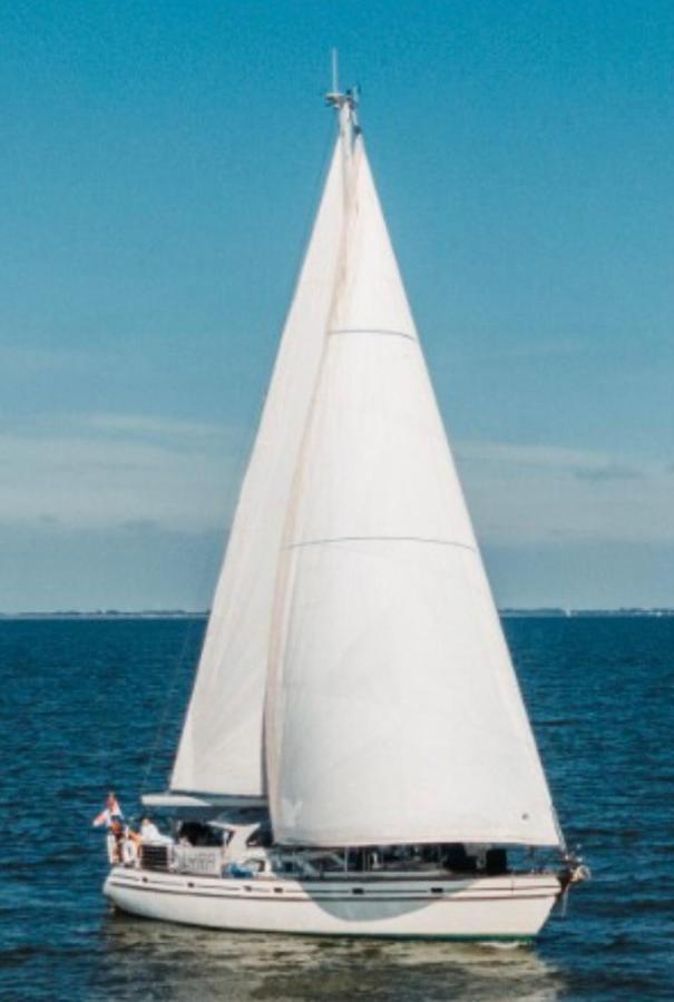 Stay Only Or Sailaway With Friends And Family Have More Fun Medemblik Kültér fotó